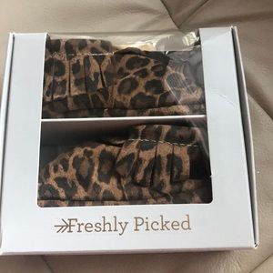 Leopard freshly picked moccasin